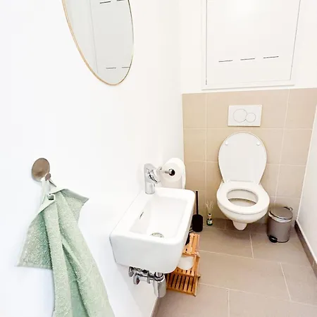 Zentrale Business- Und Familienwohnung Naehe Wien 아파트 비너노이슈타트