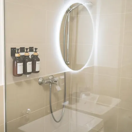 아파트 Zentrale Business- Und Familienwohnung Naehe Wien