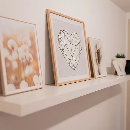 Zentrale Business- Und Familienwohnung Naehe Wien * Wiener Neustadt