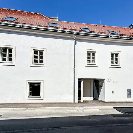 Zentrale Business- Und Familienwohnung Naehe Wien * 비너노이슈타트
